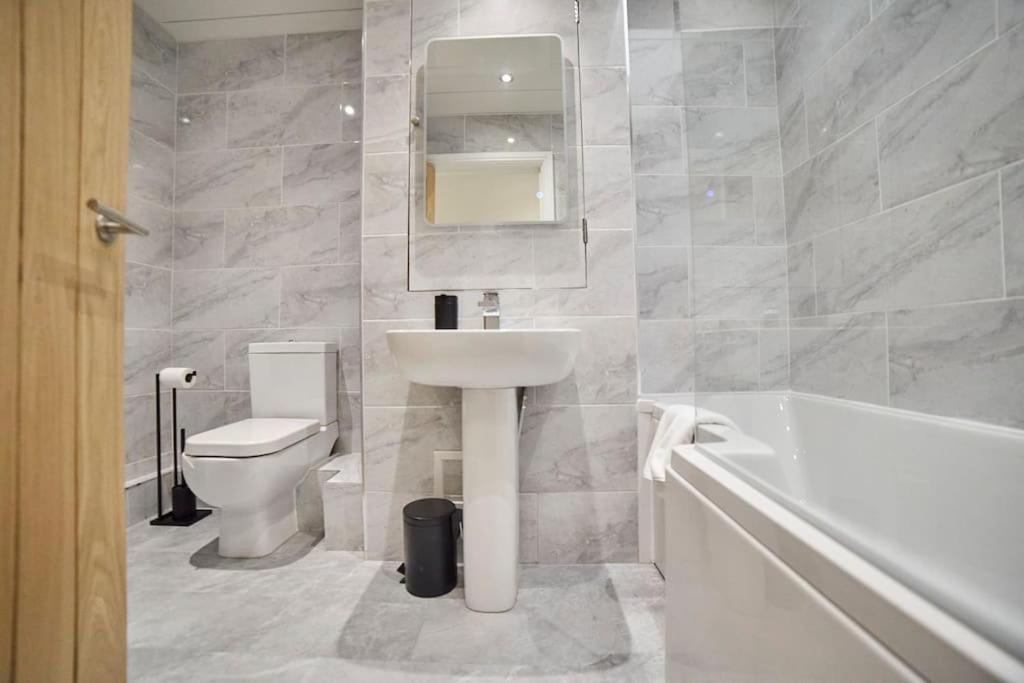 High Spec Spacious 2Bd Apt, Parking, Nr Newcastle Gateshead Eksteriør bilde